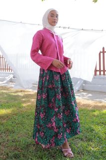 (Category: ) located in . Submitted by lovedwears (Listing ID 1433015825, Image 1). Description: .
