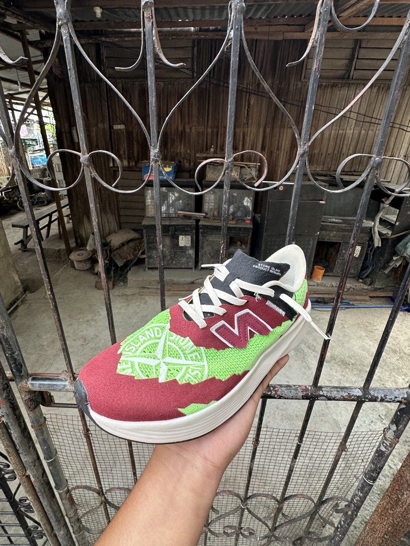 NEW BALANCE X STONE ISLAND (Category: Sneakers) located in Lapu Lapu. Submitted by gabocamaon03138 (Listing ID 1433016548, Image 1). Description: NEW BALANCE X STONE ISLAND FUELCELL RC ELITE V2 Size:8.5 Uk:8 42euro 26.5 CM EXCELLENT CONDITION BRAND NEW CONDITION COLOR RATE 10/10.