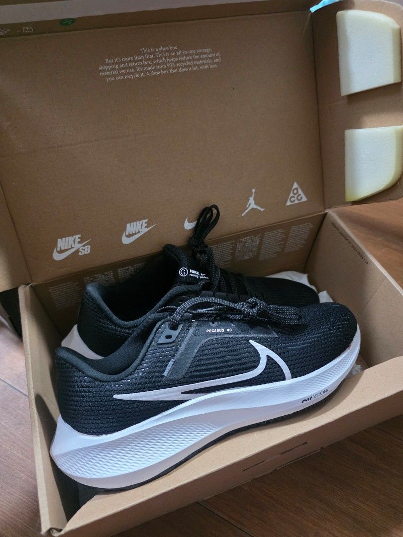 Nike Air Zoom Pegasus 40 Black White (Category: Sneakers) located in Mandaluyong City. Submitted by sayonalang (Listing ID 1433010568, Image 2). Description: - Nike Air Zoom Pegasus 40 - Color: Black and White - Women's US Size: 8 - Men's Size 6.5 - EUR Size: 39 - Features breathable mesh upper - Zoom Air cushioning - Durable tread pattern - BRAND NEW, UNUSED, Includes original box - 24.5CM.