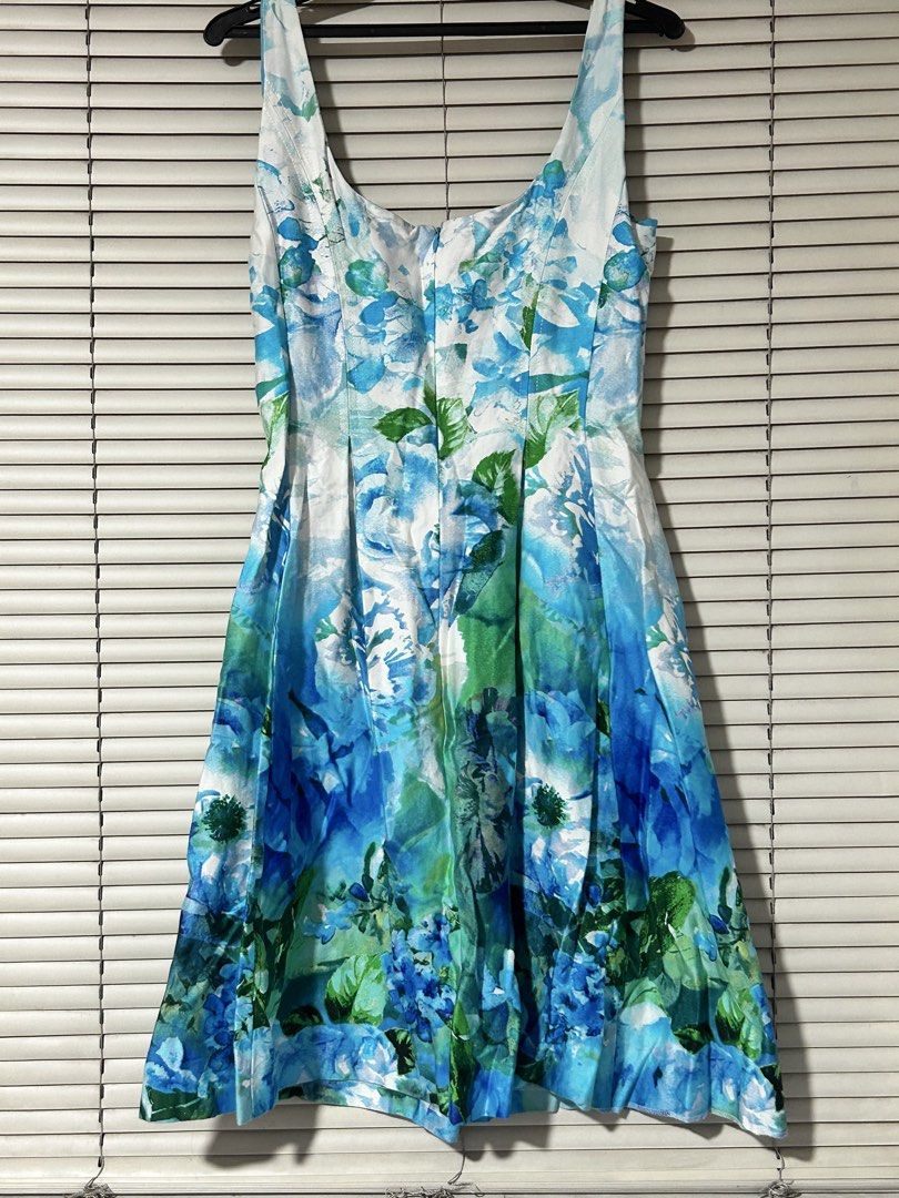 Nine West Blue Floral Dres (Category: Dresses) located in Quezon City. Submitted by icaaa-sells (Listing ID 1433079567, Image 2). Description: Dimes: Length from Shoulder: 35in Waist: 14in RFS: Decluttering MOP: GCash/BDO/BPI Shipping fee care of buyer: Grab/Mr Speedy/LalaMove or GGX/J&T Seller location: 📍West Triangle, Quezon City - Nine West dress - Floral print (blue and green) - Sleeveless - Made in the Philippines - Great for summer or spec