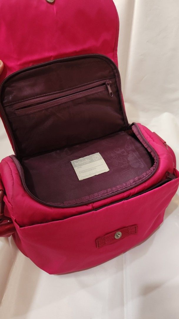 Pink Camera Bag Hello Lulu (Category: Camera Bags & Carriers) located in Antipolo. Submitted by luislasi (Listing ID 1433151569, Image 2). Description: Hellolulu Pink camera bag. Hong Kong Brand.