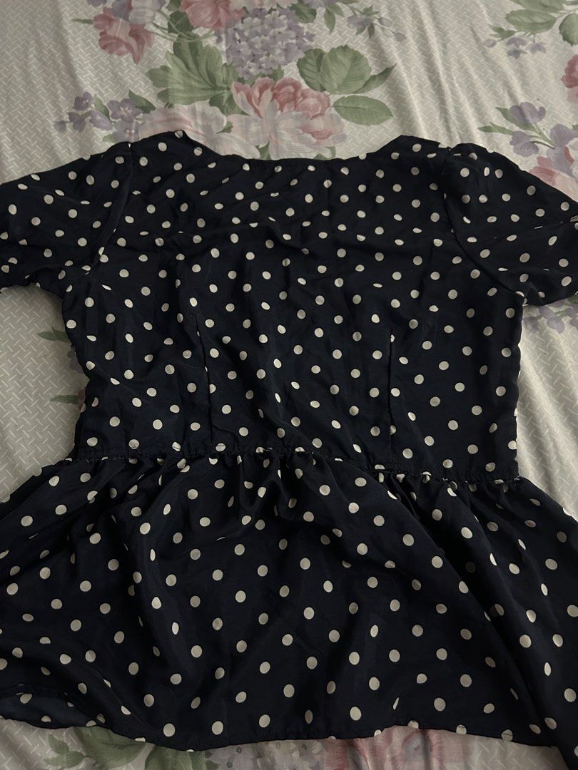 Polka Dot Top (Category: Blouses) located in Manila. Submitted by cheatea (Listing ID 1433181255, Image 1). Description: Navy blue polka dot top. Round neck, short sleeves, and peplum hem. Fitted bodice, side zipper. Lightweight fabric. .