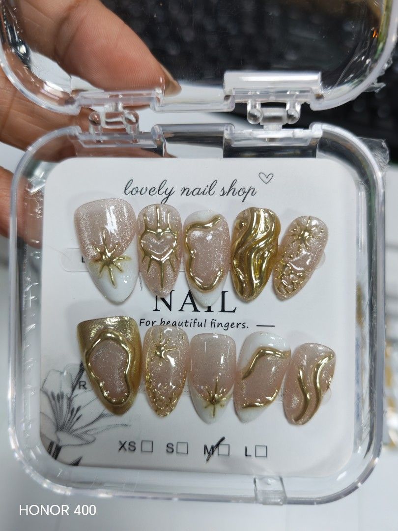 Press on Nails (Category: Hands & Nails) located in Quezon City. Submitted by iamghen21 (Listing ID 1433002831, Image 1). Description: With glue inclusion. Some with case others none. Size medium. Medium Almond. Send q na lang iba design. Just pm na lang po..