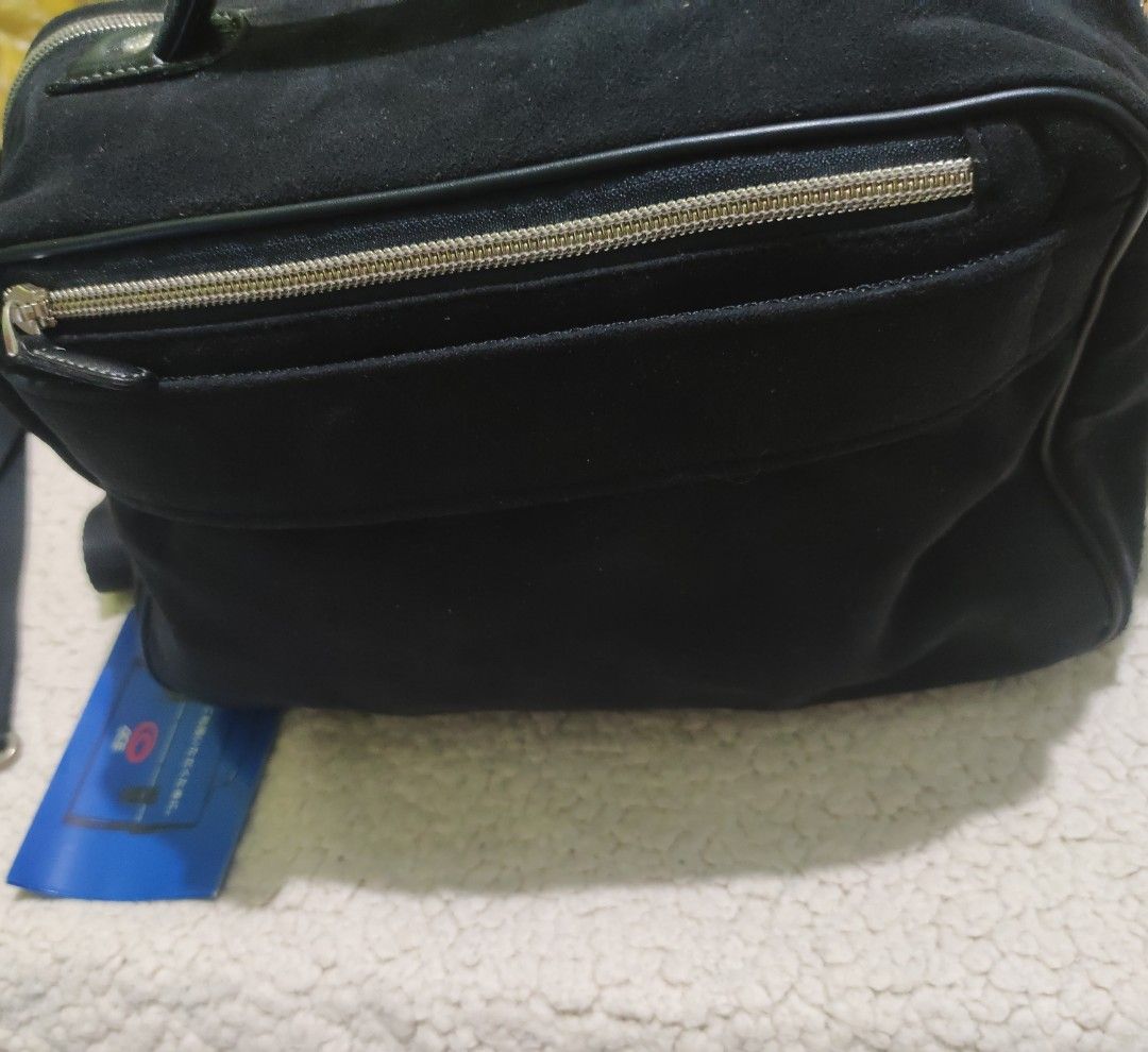 PROGRES (Category: Shoulder Bags) located in Quezon City. Submitted by everythinghasaprice (Listing ID 1433054823, Image 3). Description: PROGRES HAND/SHOULDER BAG GAMOSA FABRIC GOOD AS NEW.