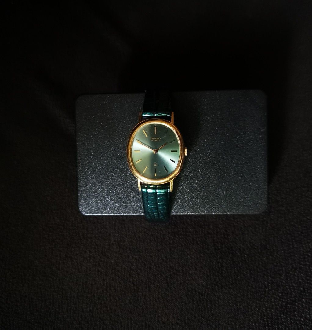 Rare Seiko Chariot Green Dial (Category: Women's Watches) located in Manila. Submitted by iflow2018 (Listing ID 1433150066, Image 1). Description: For sale is a rare and Seiko Chariot Reference 43-5030. This model is a premier example of the "Golden Era" of Japanese quartz, produced by the legendary Daini Seikosha factory. This specific Chariot features a vibrant Green Sunburst dial that shifts beautifully in the light, along with the prestigious
