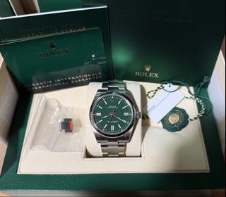 Rolex Oyster-Perpetual 126000-0004 Yellow, 名牌, 手錶 - Carousell