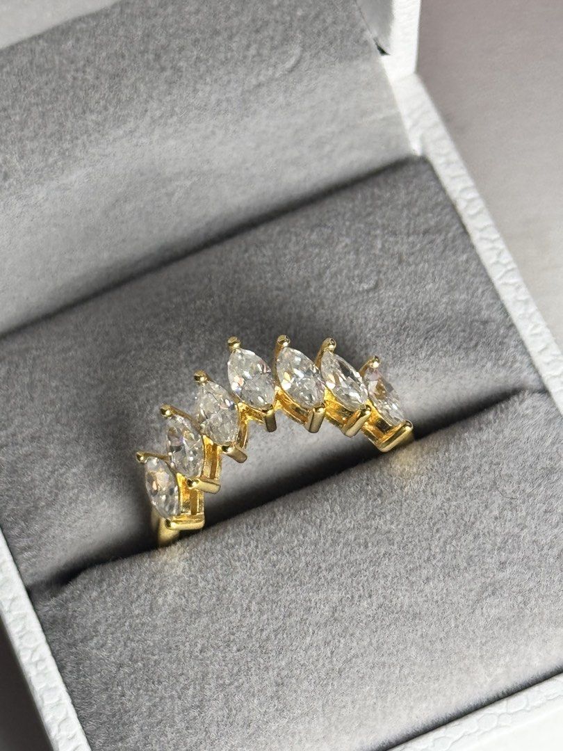 S925 Moissanite Marquise Half Eternity Ring s7 (Category: Rings) located in Pasig City. Submitted by kleankloset (Listing ID 1433199759, Image 2). Description: S925 Moissanite Half Eternity Marquise Ring – 7 Stone (~0.7–0.8ct) Gold Vermeil | Size 7 ✨ Description: Elegant half eternity ring featuring 7 marquise-cut moissanite stones set in a refined gold vermeil band. Delicate yet eye-catching, it gives a timeless, feminine look with a subtle brid
