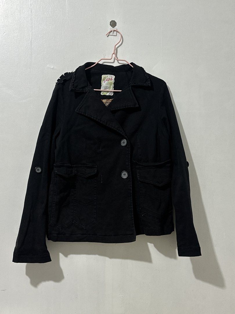 Salad Black Jacket XS (Category: Coats, Jackets and Outerwear) located in Manila. Submitted by rfibe (Listing ID 1433189288, Image 1). Description: - Salad black jacket, size XS. - Double-breasted design. - Two front pockets. - Buttoned sleeves. - Floral lining. - Small button detail on the back. - Material: 100% cotton. - price nego - avail as ling as posted.