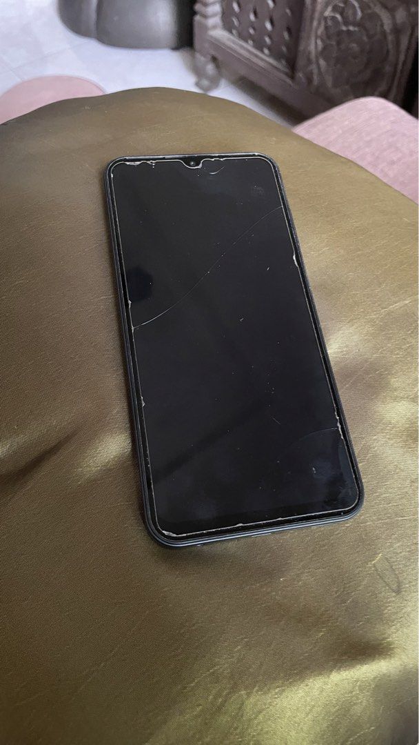 Samsung A25 5G (Category: Samsung) located in Agoncillo. Submitted by alcazarmfatima (Listing ID 1433111321, Image 2). Description: - Bought last Feb 2025 - No issues - Lady owned -8 GB/ 256 GB - Android version 16.