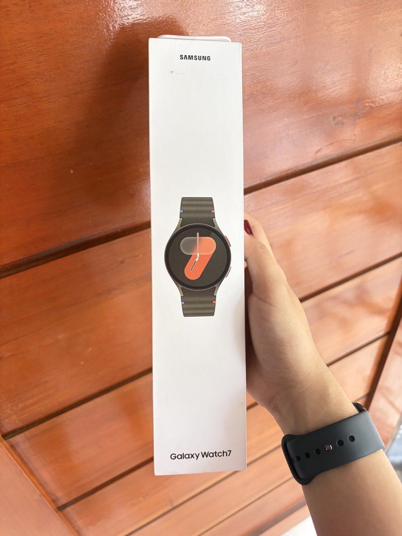 Samsung Galaxy Watch 7 (Category: Wearables & Smart Watches) located in Malolos. Submitted by seanjhenzy217 (Listing ID 1433038791, Image 1). Description: Brand new — never used (opened to check) Perfect for fitness tracking, daily use, and smart features. ♡ Latest model – Samsung Galaxy Watch 7 ♡ Original packaging ♡ No issues, no history of use ♡ Ready for activation Price: Negotiable! RFS: Upgrade.