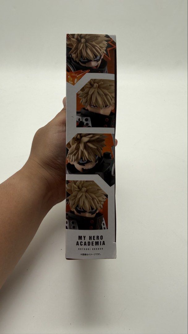 S.H. Figuarts Katsuki Bakugo (Category: Figurines & Statues) located in Bacoor. Submitted by krisnclutter (Listing ID 1433141630, Image 2). Description: BACK IN BOX (DISPLAYED IN ACRYLIC BOX) COMPLETE.