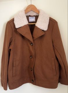 (Category: ) located in . Submitted by declutter_dainty.closet (Listing ID 1433069153, Image 1). Description: .