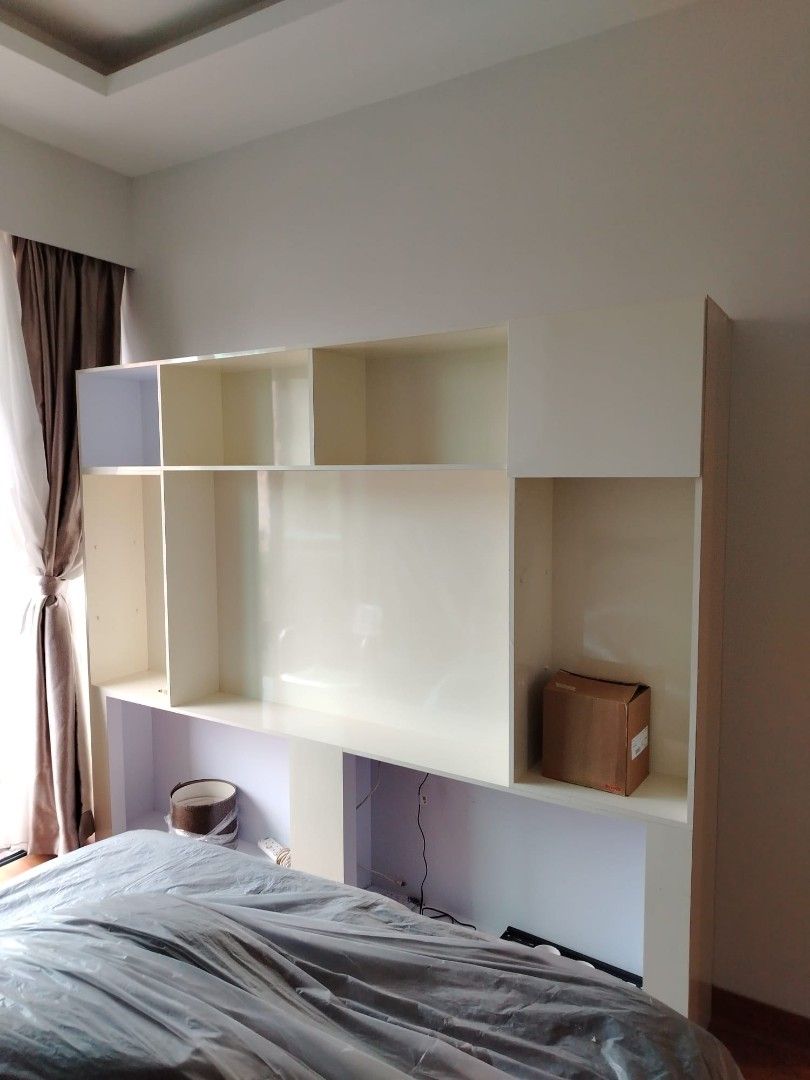 Study Table (Category: Bathroom & Kitchen Fixtures) located in Singapore. Submitted by 90260198 (Listing ID 1433201161, Image 3). Description: .