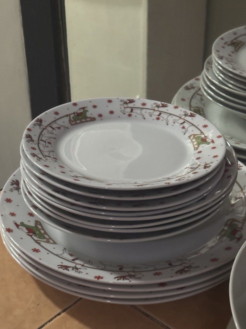 TAKE ALL: Christmas Themed Dinner Plates (Category: Dinnerware & Cutlery) located in Quezon City. Submitted by sortstudio.___ (Listing ID 1433106354, Image 1). Description: LAST PRICE POSTED No delivery outside the metro for this item. Via lala or grab only..