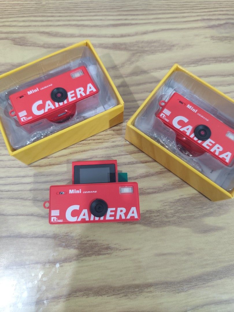 Thumb Camera Flip Screen (Category: Cameras) located in Marikina City. Submitted by ryanjanoski (Listing ID 1433098100, Image 3). Description: LK-30 FLIP-SCREEN THUMB CAMERA ONHAND KEYCHAIN THUMB SIZE NOSTALGIC OUTPUT MARIKINA AREA.
