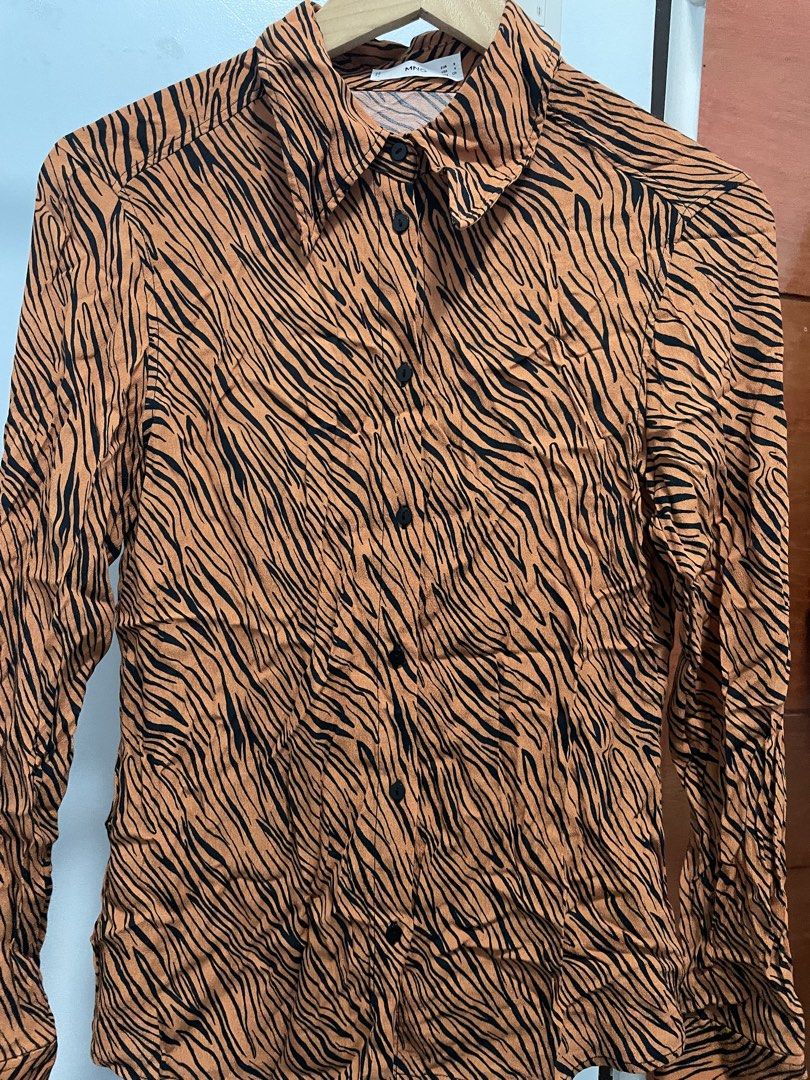 Tiger Print Longsleeves (Category: Longsleeves) located in Bulacan. Submitted by poachmelon (Listing ID 1433020250, Image 1). Description: .