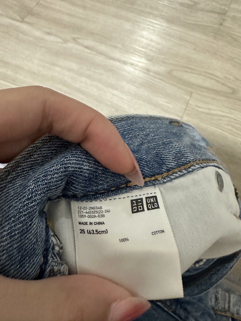 Uniqlo Denim Shorts Size 25 (Category: Shorts) located in Quezon City. Submitted by wornbykc (Listing ID 1433073542, Image 2). Description: - Uniqlo denim shorts - Size 25 - Light blue wash - Distressed detail on front - 100% cotton - Classic five-pocket design - Button and zipper closure - Folded hem - Perfect for casual wear.