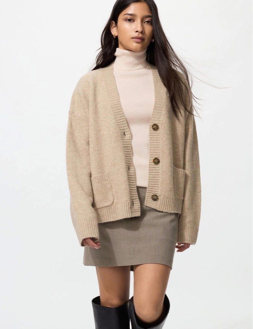 Uniqlo Suffle Yarn Cardigan (Category: Coats, Jackets and Outerwear) located in Baguio. Submitted by donafaye (Listing ID 1433105157, Image 1). Description: Uniqlo Suffle Yarn Cardigan Brand new from Japan Available color and sizes: Beige : 2 Small Off-white : 2 small.