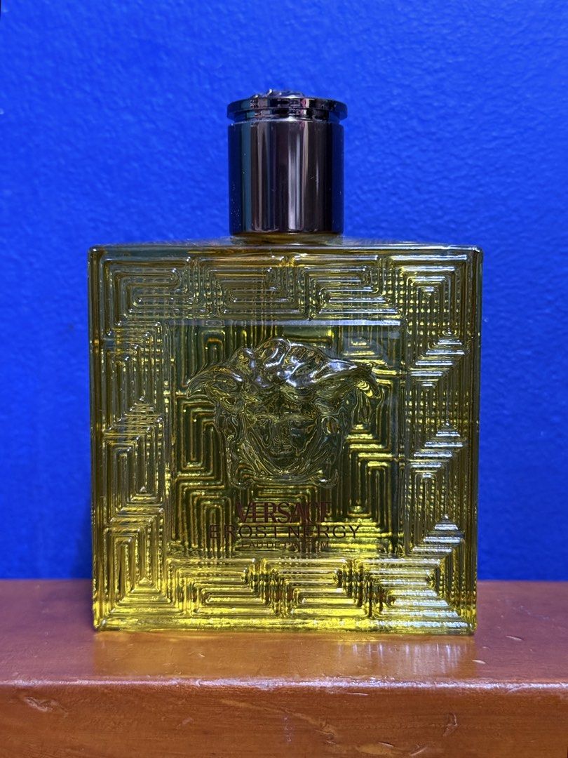 VERSACE EROS ENERGY 100ml EDP (Category: Fragrance & Deodorants) located in Quezon City. Submitted by laleix (Listing ID 1433155723, Image 1). Description: No box Test Sprayed only (still full) No issues RFS: Decluttering .