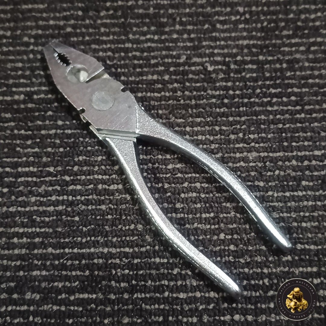Vintage Will West Germany Pliers (Category: Construction Tools & Equipment) located in Meycauayan. Submitted by ka_luma (Listing ID 1433171743, Image 1). Description: .