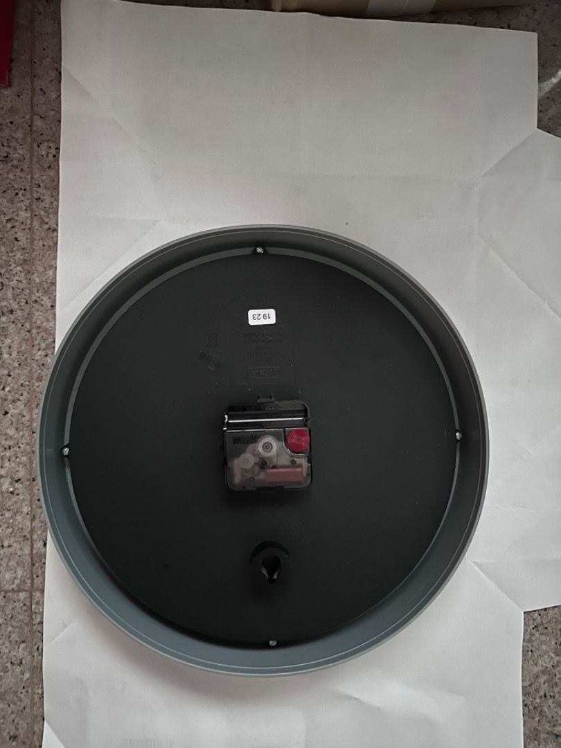 Wall Clock (Category: Clocks) located in Singapore. Submitted by c_w_p (Listing ID 1430807690, Image 2). Description: black numbers and hands. second hand is red. working condition. 27cm free shippin wkend hdb sk , Buangkok east, punggl , upp srangn cres , hg nth . randm free gifts. Ikea. Price will reduce till sold. Initial listing $3 now $1.35 Slight dust due to storage .