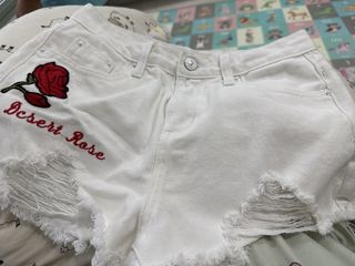(Category: ) located in . Submitted by ladyofyours (Listing ID 1433097645, Image 1). Description: .