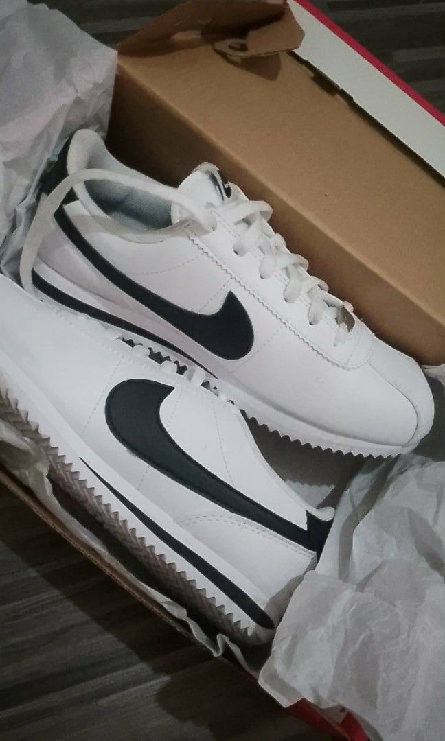 Nike Kidz Cortez White Shoes (Category: Sneakers) located in Quezon City. Submitted by iamghen21 (Listing ID 1433001423, Image 1). Description: size 36. with box po. Bought 3,8k sa Sm Grand. Used twice only..