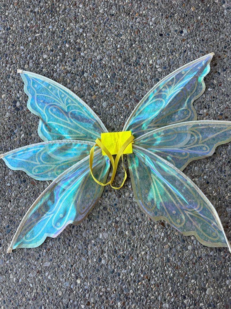 Winx iridescent fairy wings (Category: Designer & Blind Box Toys) located in Baguio. Submitted by thecloset.bg (Listing ID 1433110513, Image 1). Description: FromUS BOX.