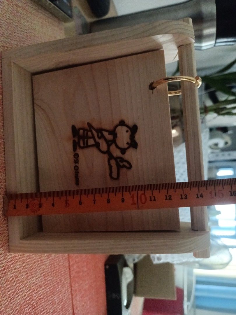 Wooden flip calendar,note or photo (Category: Frames & Pictures) located in Cavite. Submitted by hammy18 (Listing ID 1433077434, Image 3). Description: fixedprice.