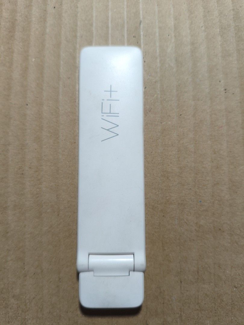 Xiaomi WiFi Repeater 2 Amplifier Extender 300mbps (Category: Networking) located in Pasig City. Submitted by coolphoenix-29ac (Listing ID 1433129977, Image 2). Description: The Xiaomi Mi Wi-Fi Repeater 2 is a compact, USB-powered device designed to extend 2.4 GHz network coverage, supporting speeds up to 300 Mbps. It features dual PCB antennas, covers multiple rooms, and connects up to 16 devices simultaneously. Setup is handled via the Mi Home a