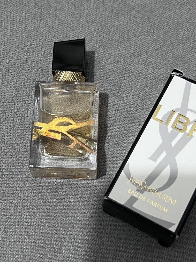 YSL Libre Mini EDP 7.5ml (Category: Fragrance & Deodorants) located in General Trias. Submitted by d1orangel (Listing ID 1433077398, Image 2). Description: Top notes: Lavender, mandarin orange, black currant Middle (heart) notes: Jasmine, orange blossom, lavender Base notes: Madagascar vanilla, musk, cedarwood, ambergris 💌 DM us to order 🪷 Luxe Finds by AK is not affiliated with any of the brands mentioned. All copyrights belong to their respec