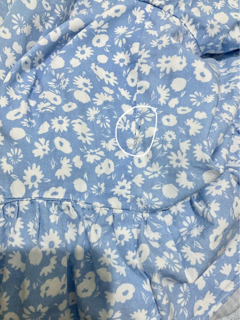 Zara Floral Puff Sleeve Top (Category: Blouses) located in Quezon City. Submitted by fudge.brownies (Listing ID 1433111274, Image 2). Description: Can fit XS-S Has inner lining vv cute pastel blue🩵 had a hole stitched on the side lang, but overall in good condition.