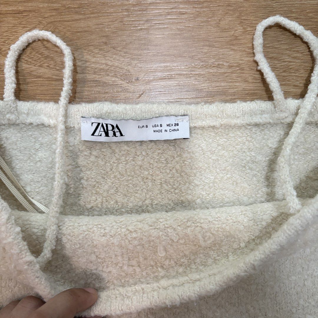 ZARA Tank Top (Category: Sleeveless) located in Baguio. Submitted by alwaysdeclutter1ng (Listing ID 1433121094, Image 2). Description: .