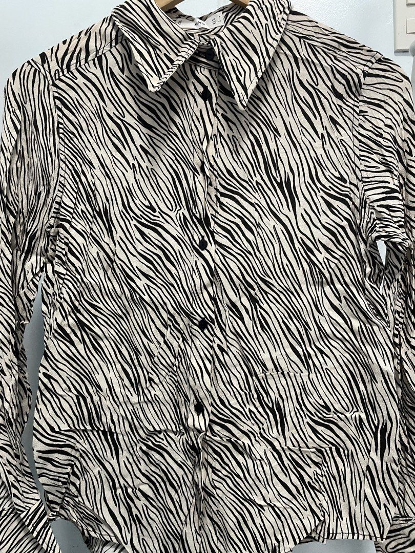Zebra Print Longsleeves (Category: Longsleeves) located in Bulacan. Submitted by poachmelon (Listing ID 1433018877, Image 1). Description: .