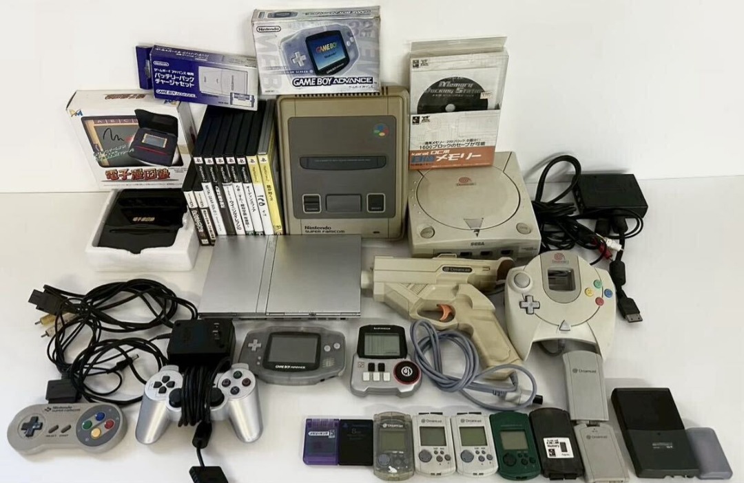 [30-piece set] Famicom, Dreamcast software, DS, Game Boy Advance ...