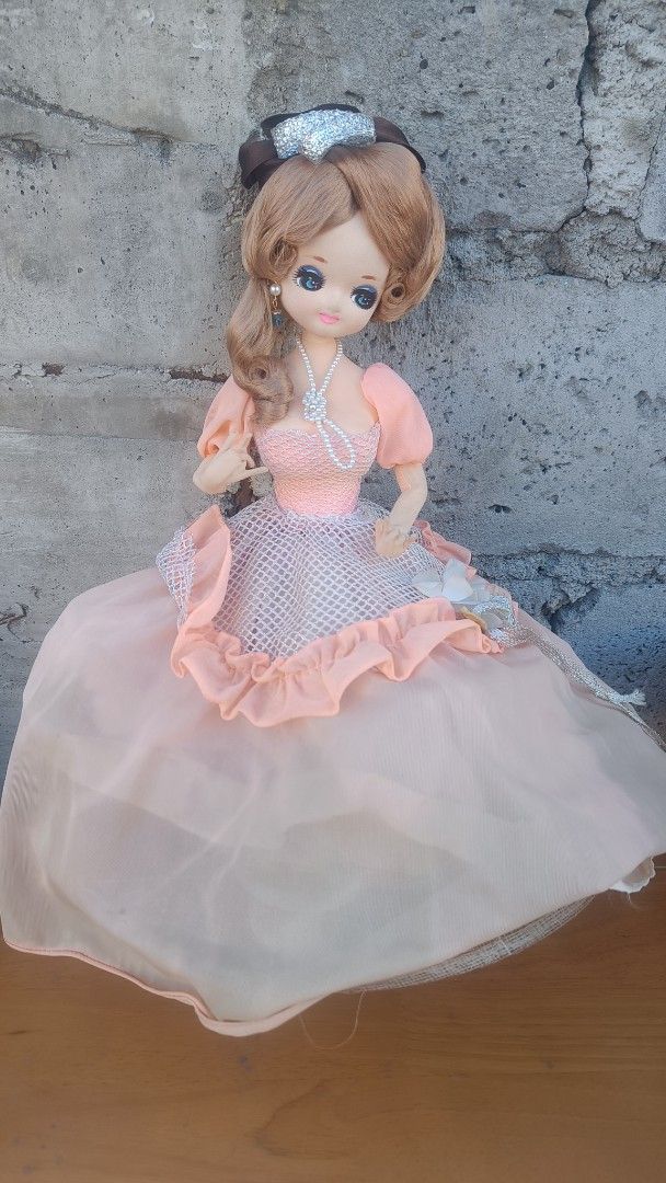 💯 Vintage Dolls Set 1960s as pack (Category: Vintage Collectibles) located in General Mariano Alvarez. Submitted by randzwurkz85264 (Listing ID 1429784082, Image 1). Description: Selling as pack only. Vintage Japanese "Big Eye" pose doll manufactured by the Bradley Import Company from the 1950s or 1960s. These dolls, also known as boudoir dolls, were popular collectibles during that era and are characterized by their large eyes, stylized facial 
