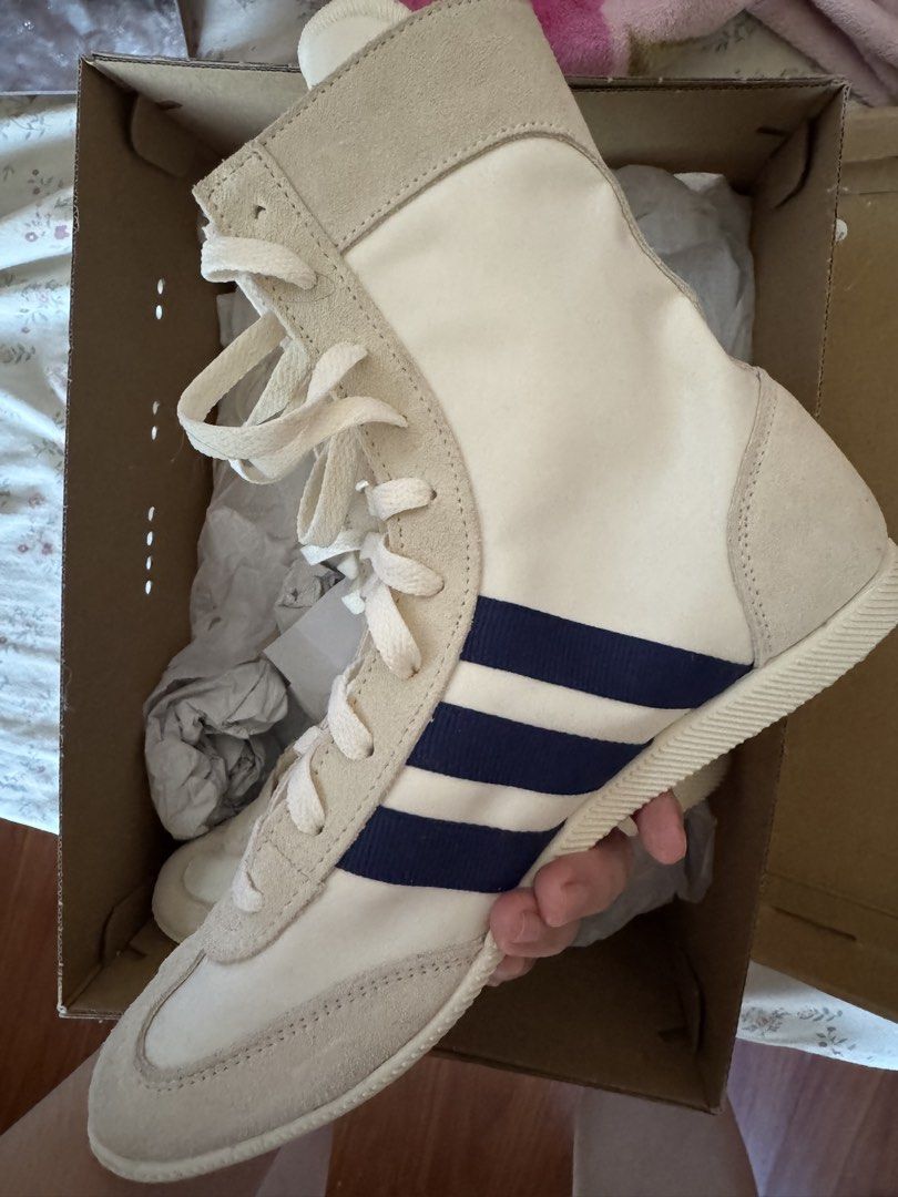 Adidas Japan H in White (Category: Sneakers) located in Mandaluyong City. Submitted by keishasegui (Listing ID 1429715266, Image 3). Description: Used only twice. There’s marks from storage (check photos). SRP Php8,000 Loc: Mandaluyong. Delivery only. No meet-ups. .
