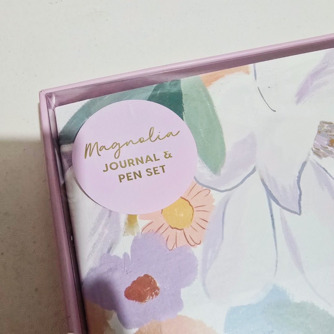 Anko Floral A5 Notebook and Pen Set (Category: Stationery & School Supplies) located in Marikina City. Submitted by lovedbyallia (Listing ID 1429764526, Image 3). Description: - Bought at Australia Anko - Lined Paper.