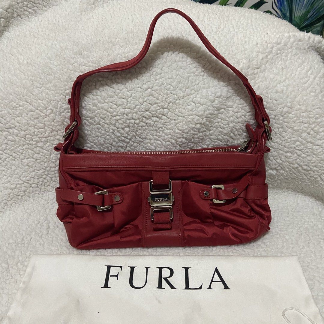 Authentic Furla Red Shoulder Bag (Category: Luxury Bags & Wallets) located in Marikina City. Submitted by jeliie (Listing ID 1429744428, Image 2). Description: original no issue with dustbag.