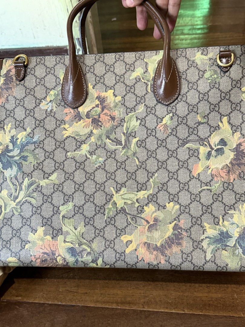 Authentic Gucci GG supreme Rare Carnation (Category: Luxury Bags & Wallets) located in Pasig City. Submitted by balenciaga.couture (Listing ID 1429755352, Image 2). Description: with dustbag cards strap .