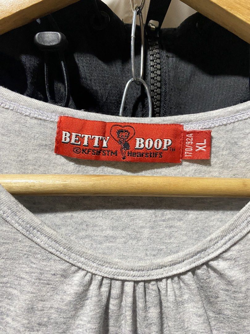 Betty Boop Mermaid (Category: Blouses) located in Lucena. Submitted by reworn.archives (Listing ID 1429761435, Image 3). Description: Betty Boop Mermaid Very Good Condition 9/10 Color Rate XL on Tag, 16x25 No Issue DM to Purchase.