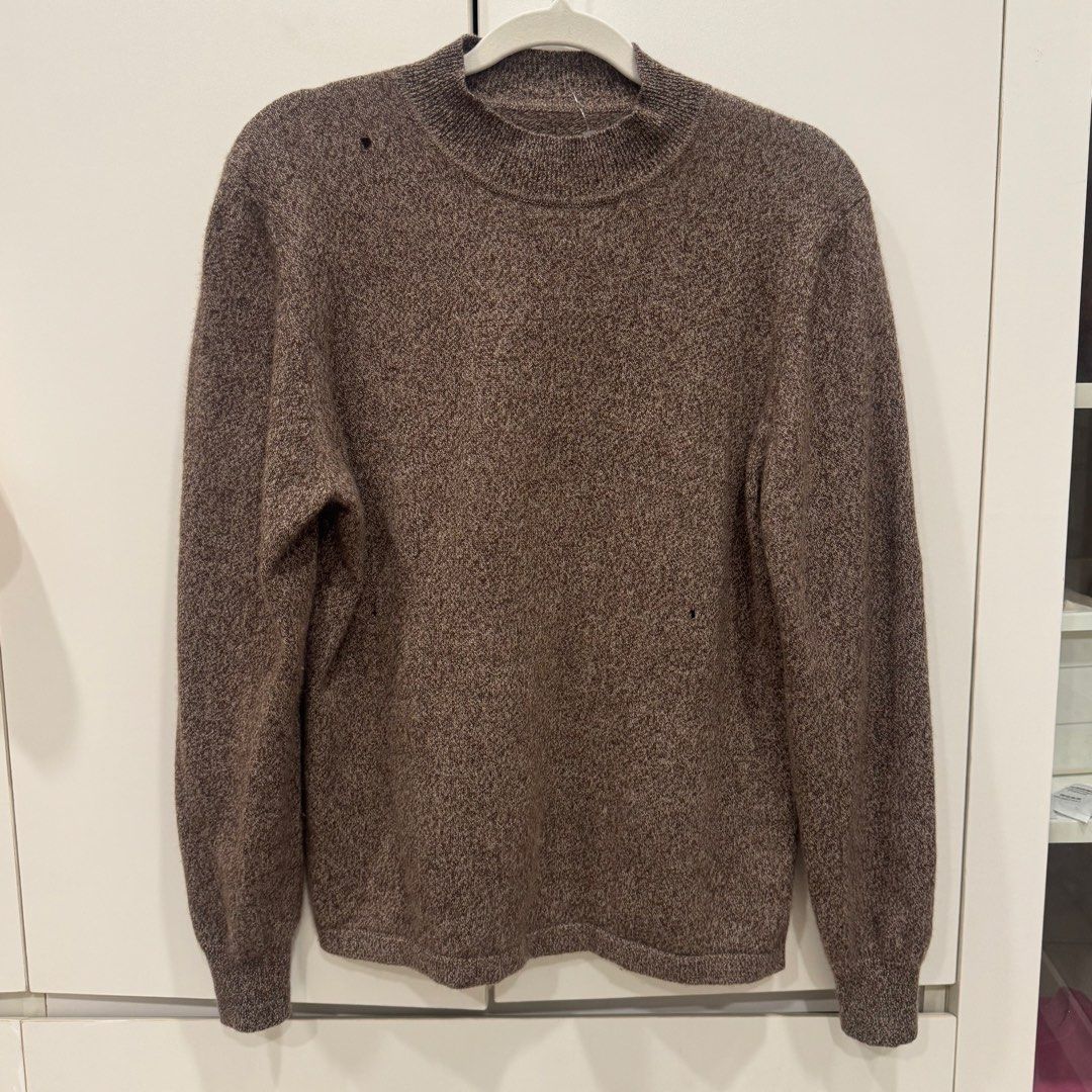 Brown Mock Neck Sweater for Winter cashmere (Category: Coats, Jackets and Outerwear) located in Pasig City. Submitted by vovothefool (Listing ID 1429831264, Image 1). Description: shoulder ” 16 length “ 22 from hk.