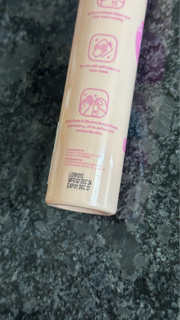 Buds & Blooms Breastfeeding Cleansing Mist 100ml (Category: Breastfeeding & Bottle Feeding) located in Makati City. Submitted by mvintageph888 (Listing ID 1429744994, Image 2). Description: - BRANDNEW - 2027 Expiry - RFS: Decluttering, never used.