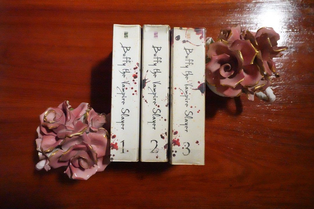 Buffy the Vampire Slayer Book Set (Category: Storybooks) located in Caloocan City. Submitted by bycara (Listing ID 1429724887, Image 1). Description: Buffy the Vampire Slayer book set (1, 2 and 3). Based on the TV Hit series created by Joss Whedon Condition: • Pre-loved with noticeable yellowing on the pages • Dust mark on top edge • Book 1 back cover slightly bent • Yellowing on the covers, specially on Book 3 • Plastic cover protected 🛵: Pick-