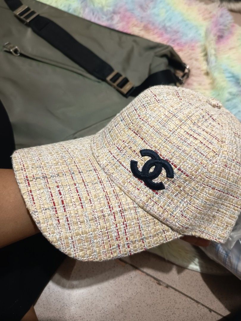 Chanel Tweed Cap (Category: Luxury Apparel) located in Bulacan. Submitted by wendyluxury (Listing ID 1421896362, Image 1). Description: - Chanel Tweed Cap - Features the iconic interlocking CC logo - Made of cotton - Size range: 55-60cm - Black interior lining.