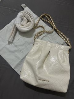 由 sangikaaa (刊登 ID 1429827279，圖片 1) 提交，位於 的 (類別：)，說明：。