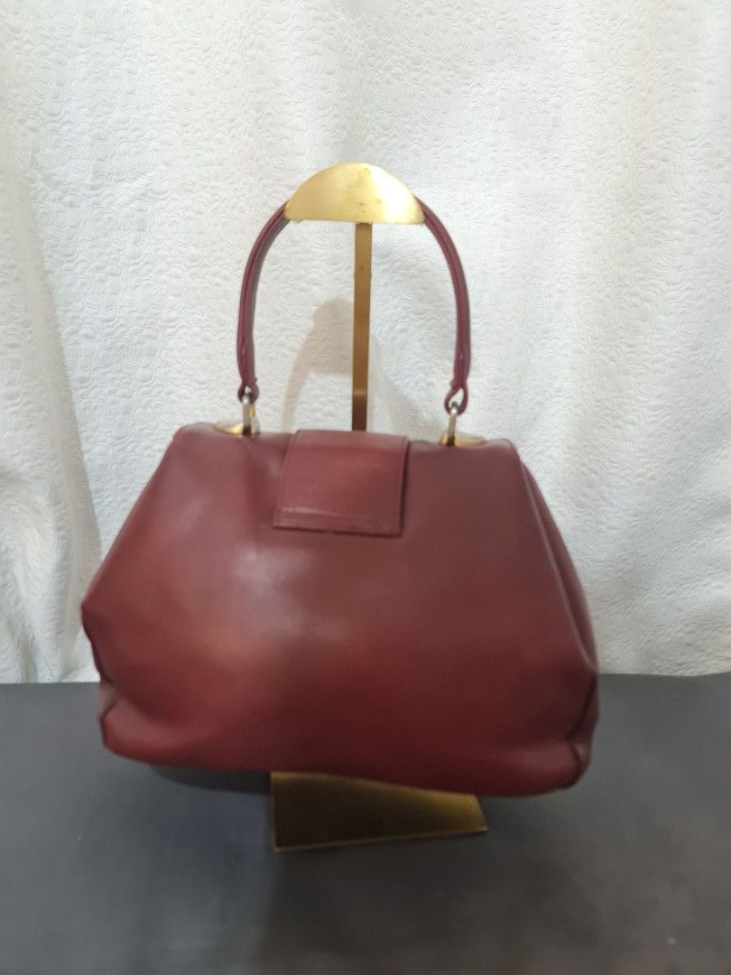 Christian Aujard Paris Handbag (Category: Luxury Bags & Wallets) located in Mandaluyong City. Submitted by justejc (Listing ID 1429733332, Image 2). Description: vintage leather bag super nice in actual.