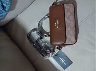（分類：）位於 。 由 acelidel 提交（商品編號 1429695395，圖片 1）。簡介： 。