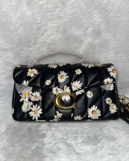(Category: ) located in . Submitted by ellastore (Listing ID 1429687626, Image 1). Description: .