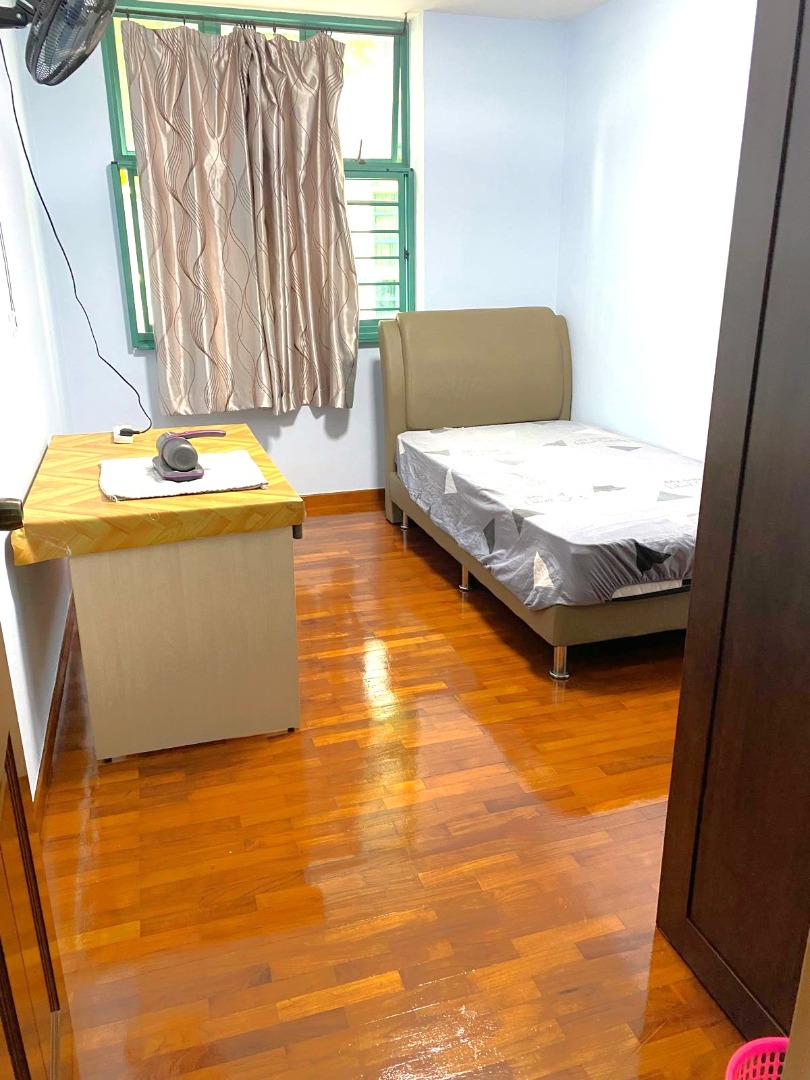 (Category: ) located in . Submitted by your_rental_specialist (Listing ID 1429708601, Image 1). Description: .